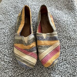 TOMS shoes
